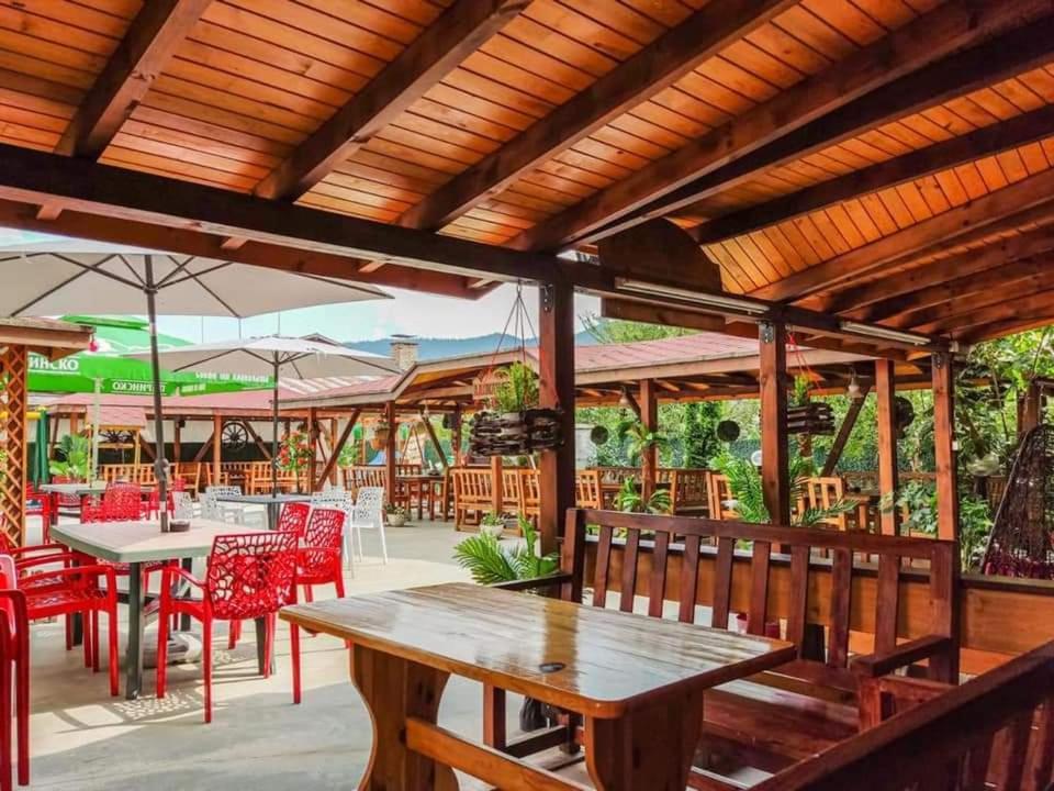 Hotel Alikante Sarnitsa Buitenkant foto