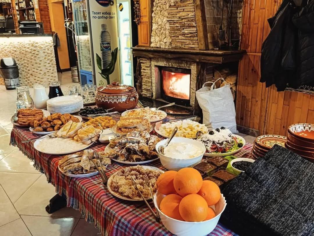 Hotel Alikante Sarnitsa Buitenkant foto